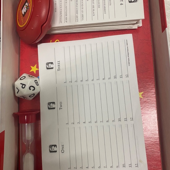New Scattegories Game - Picture 2 of 5